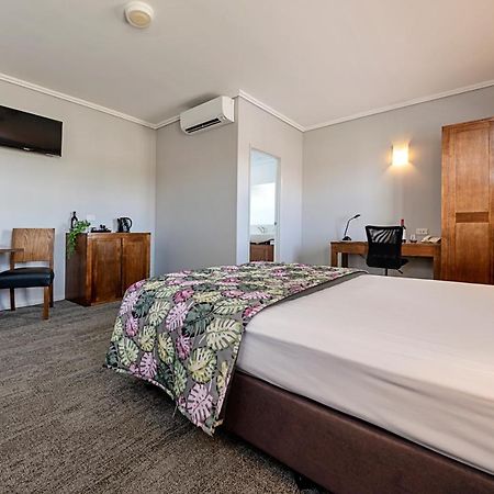 Coachmans Inn Warwick Bagian luar foto