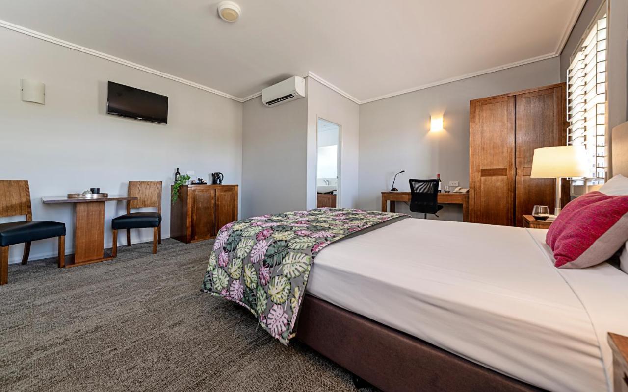 Coachmans Inn Warwick Bagian luar foto