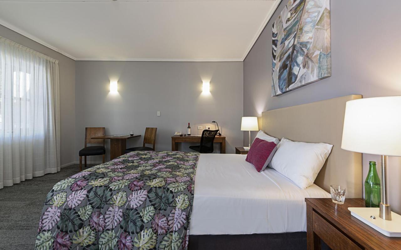 Coachmans Inn Warwick Bagian luar foto