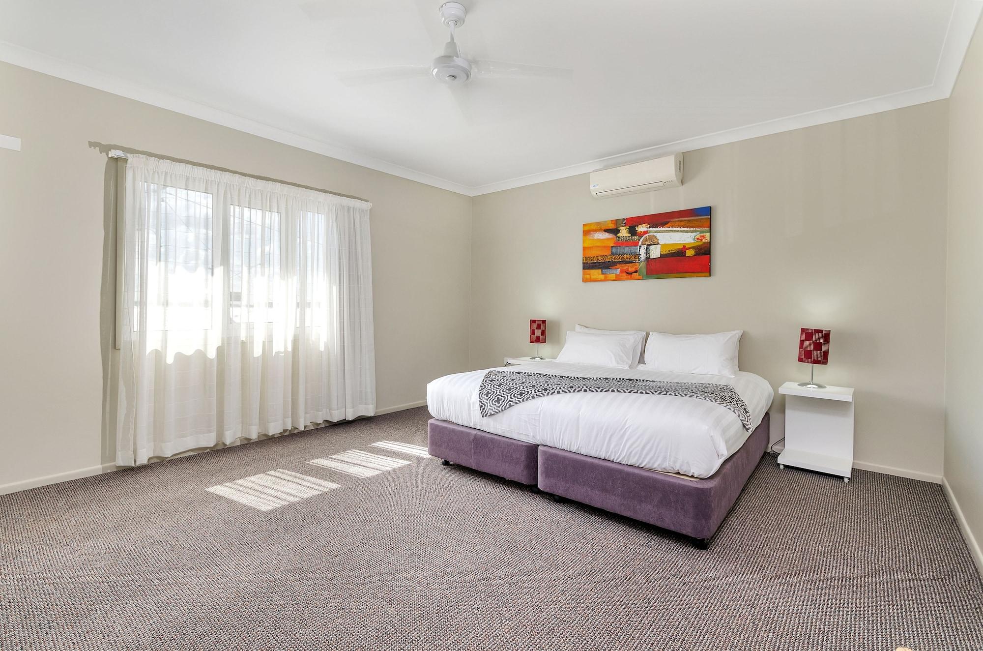 Coachmans Inn Warwick Bagian luar foto