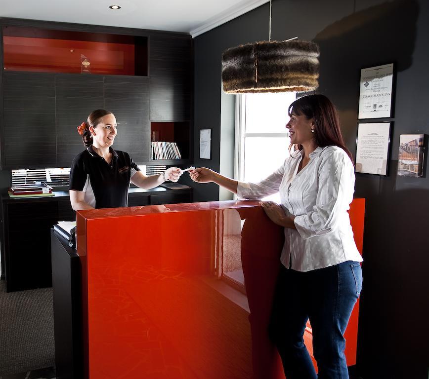 Coachmans Inn Warwick Bagian luar foto