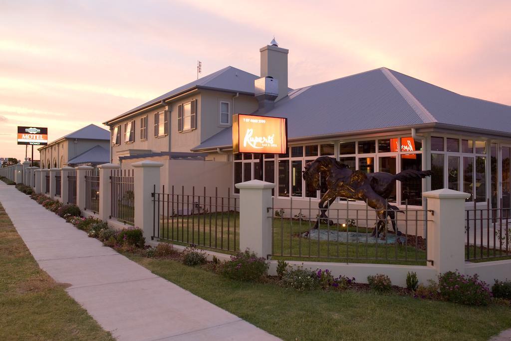 Coachmans Inn Warwick Ruang foto