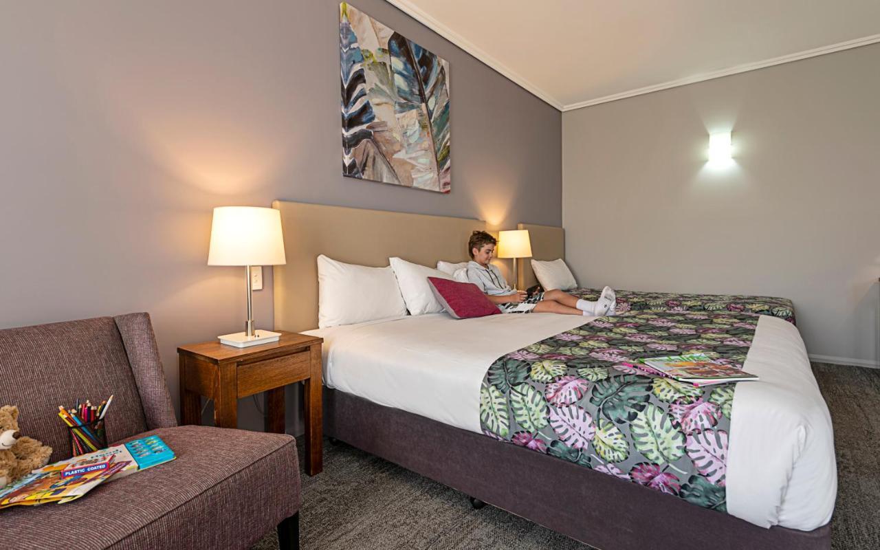Coachmans Inn Warwick Bagian luar foto